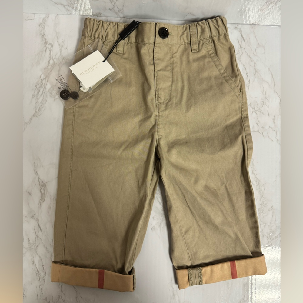 Burberry Kids Matching Set - White and Tan - Picture 5 of 8